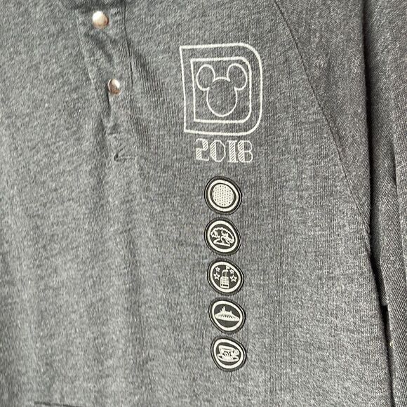 Disney Parks 2018 Men’s Quarter Button Cowl Neck Sweat Shirt. Size Medium. - Picture 2 of 10